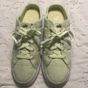 Nike slip on walking shoes. Very unique size 9